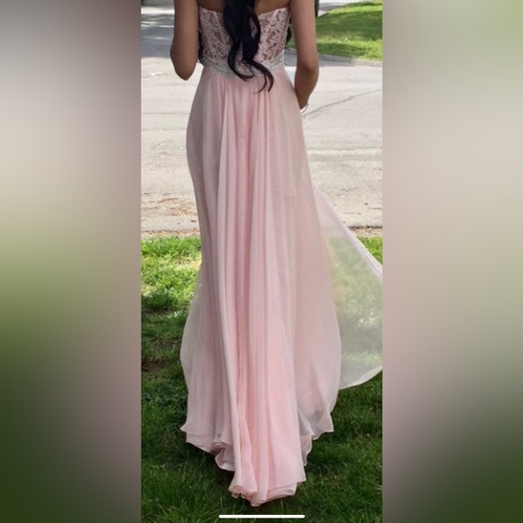 Strapless prom dress with a slit - Picture 2 of 4
